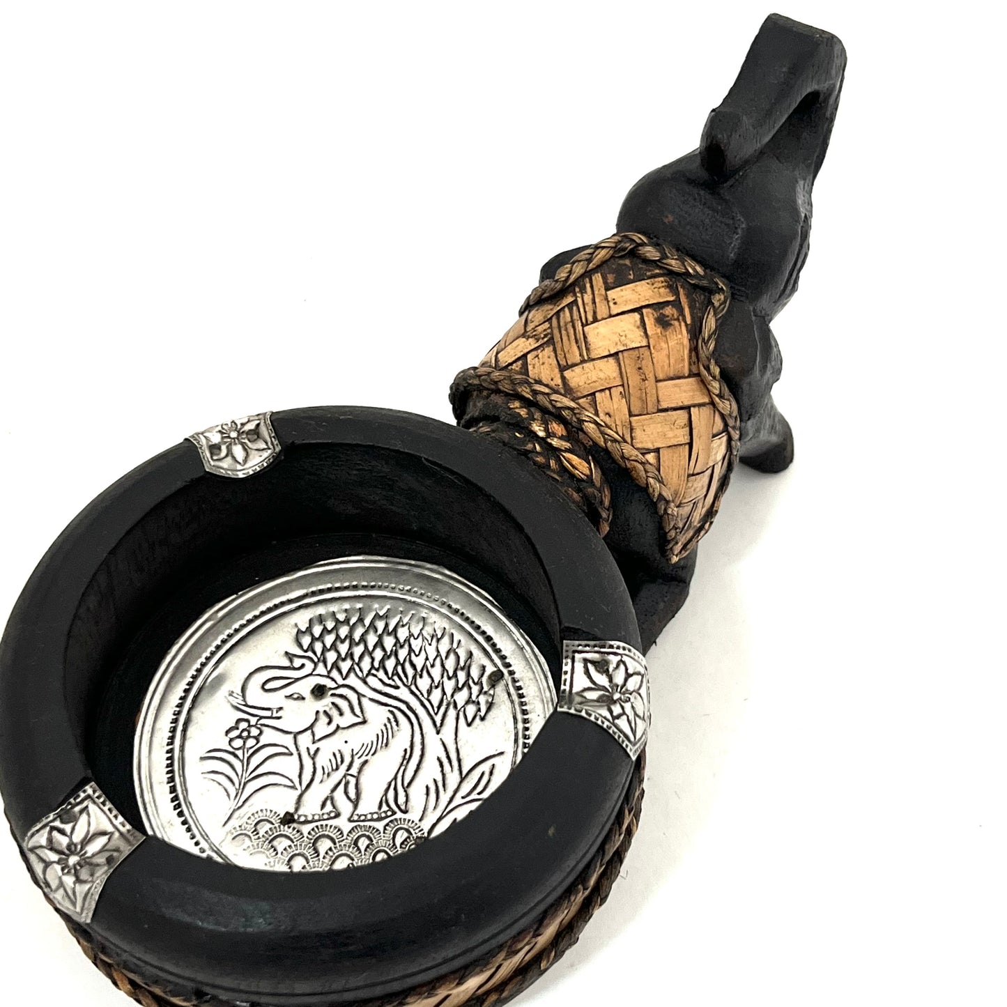 ゾウ木彫りラウンド灰皿 ハンドメイド ニー