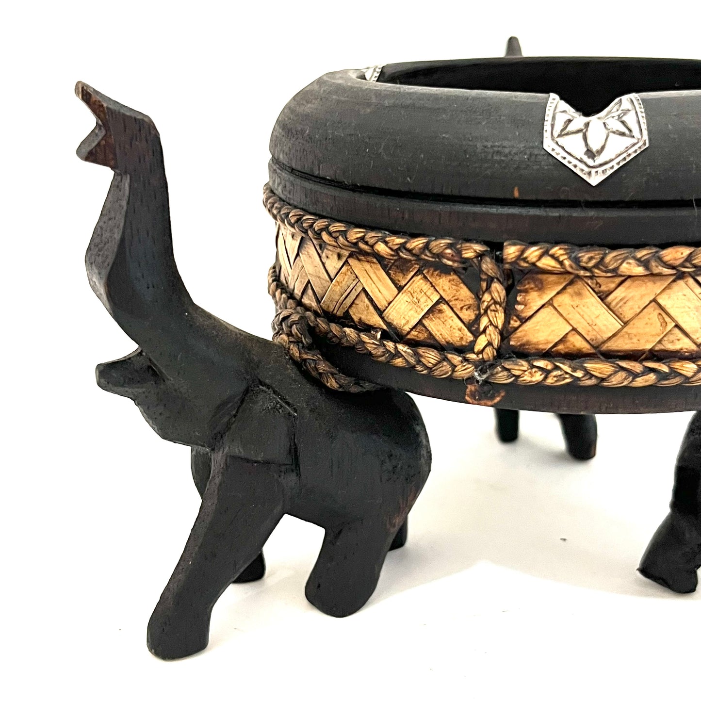 ゾウの木彫りラウンド灰皿 ハンドメイド 3頭