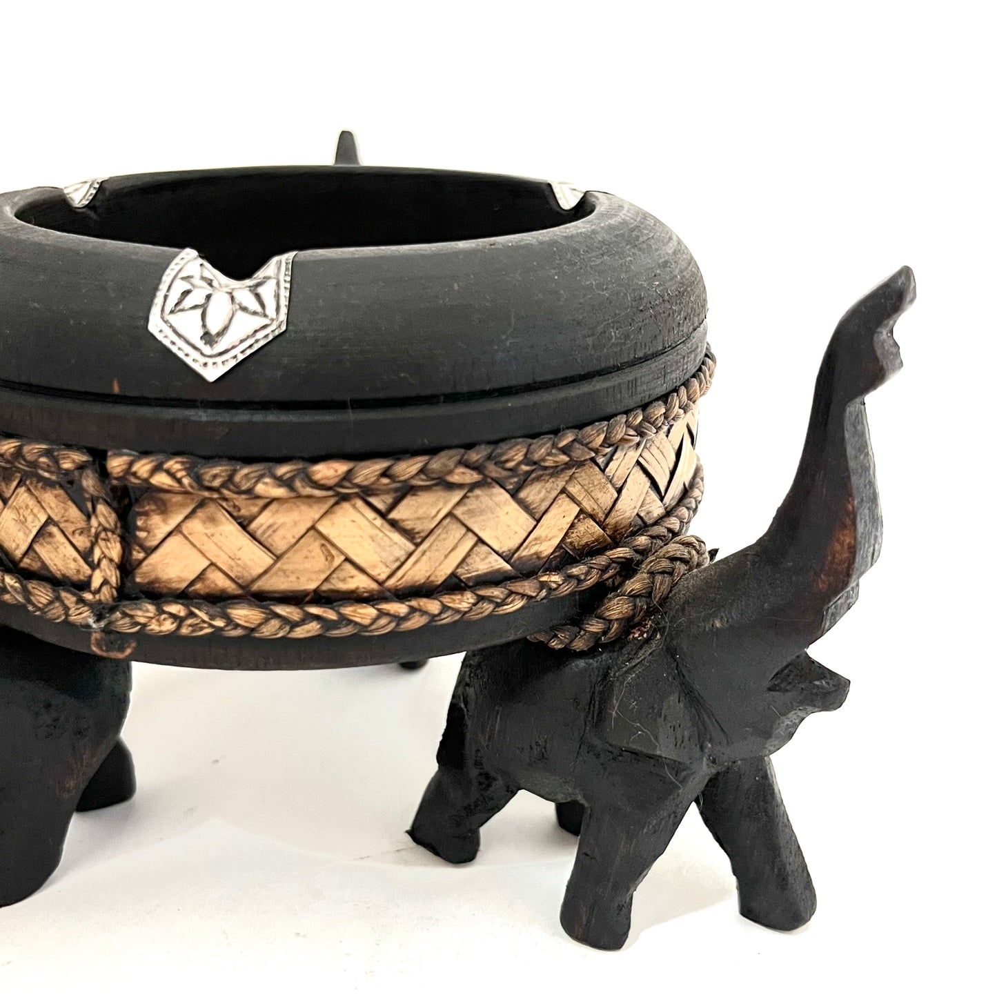 ゾウの木彫りラウンド灰皿 ハンドメイド 3頭