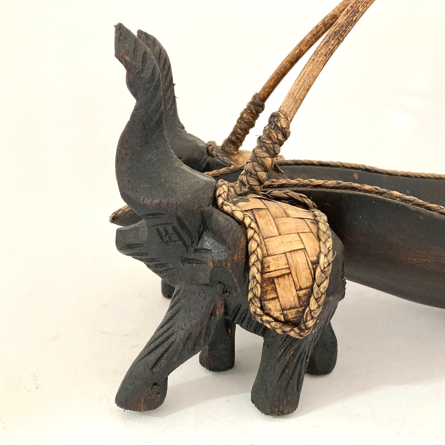 ゾウ木彫りワインラック ハンドメイド スタンドアップ