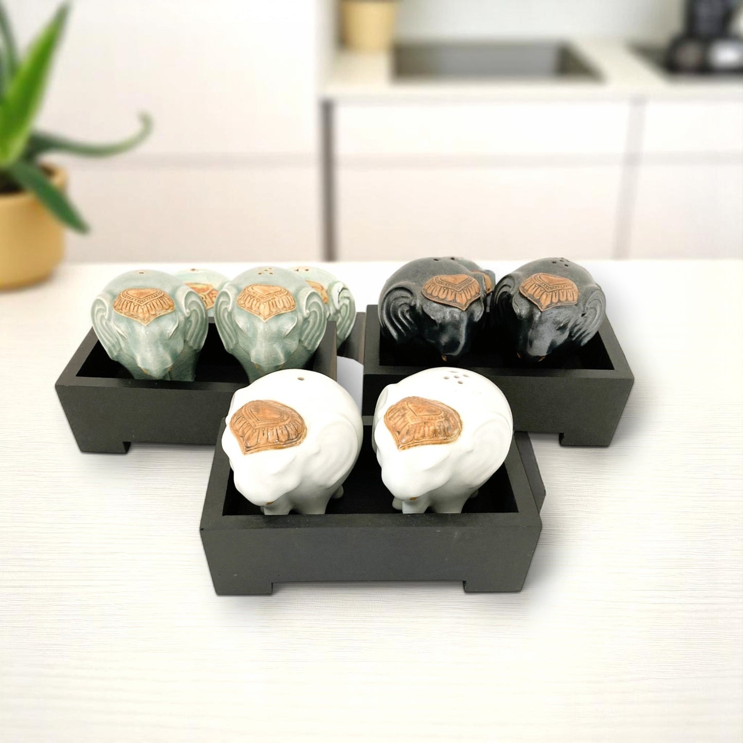 ゾウのスパイスボトル 3カラー アジアン陶器