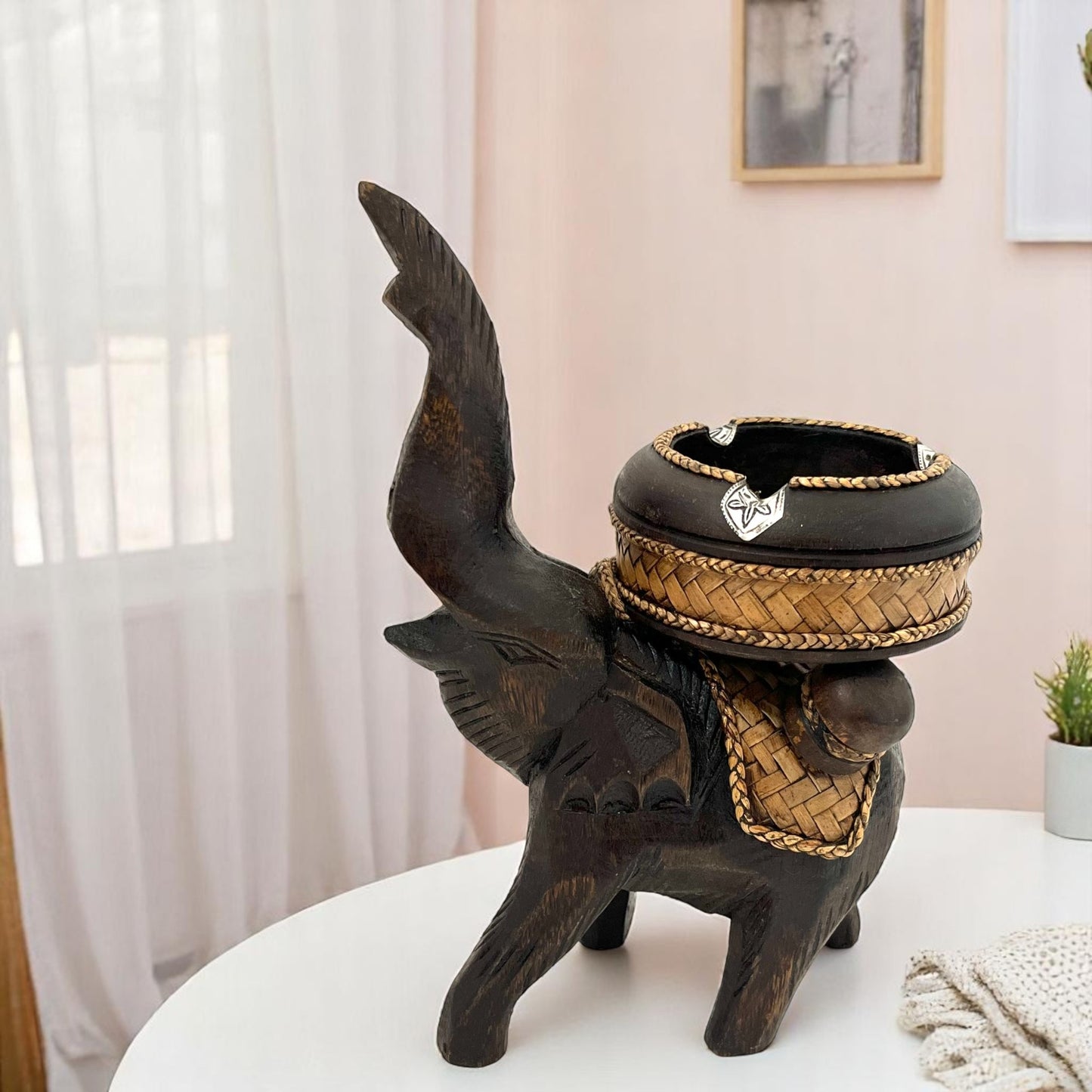 ゾウ木彫りラウンド灰皿 ハンドメイド スタンドアップ