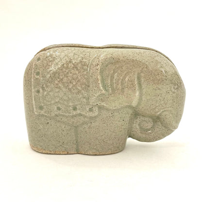 ゾウさんのカード挿し　アジアン陶器