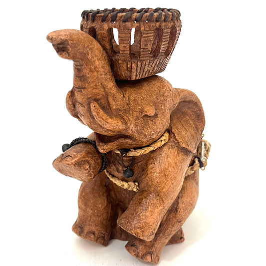 ゾウのキャンドルホルダー　ハンドメイド　お座り