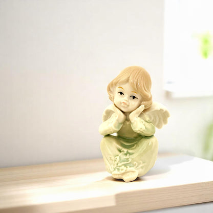 天使のオブジェクト  ミニチュア　考えごと